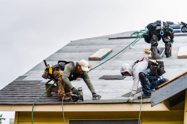 Professional Gutter Installation technician working in Mehama, OR